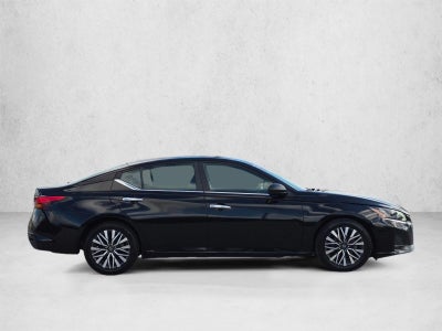 2024 Nissan Altima 2.5 SV Sedan
