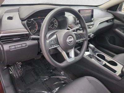 2024 Nissan Altima 2.5 SV Sedan