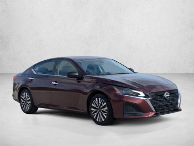 2024 Nissan Altima 2.5 SV Sedan