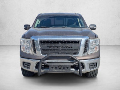 2017 Nissan Titan 4x4 Crew Cab SV