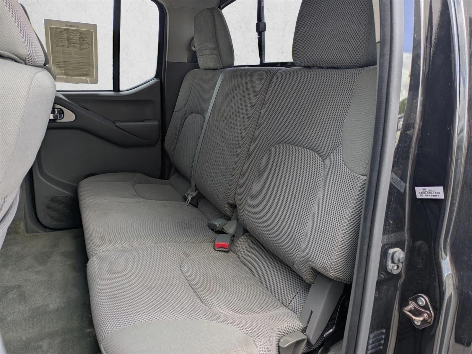 2016 Nissan Frontier 2WD Crew Cab SWB Auto SV