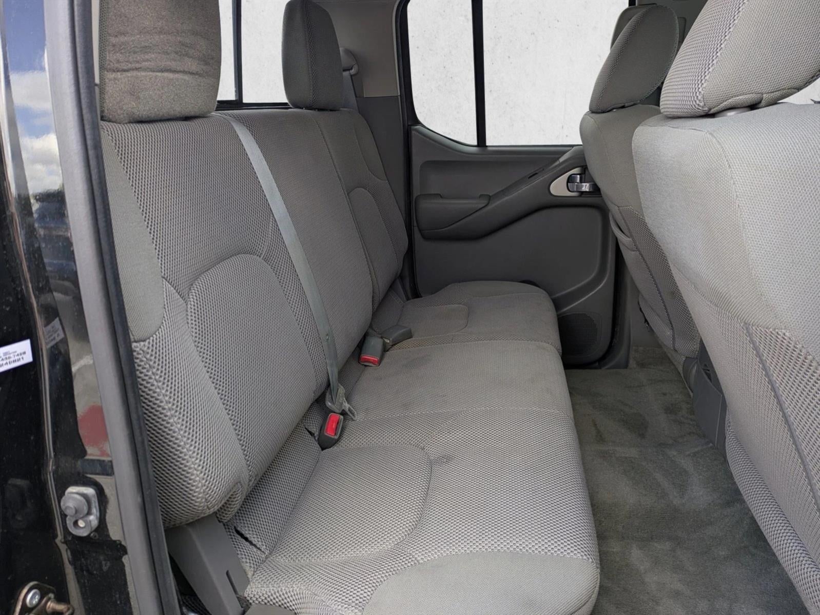 2016 Nissan Frontier 2WD Crew Cab SWB Auto SV