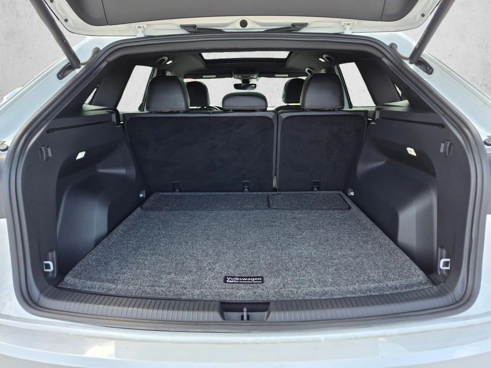 2024 Volkswagen Atlas Cross Sport 2.0T SEL R-Line 4MOTION