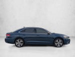 2022 Volkswagen Passat 2.0T SE Auto