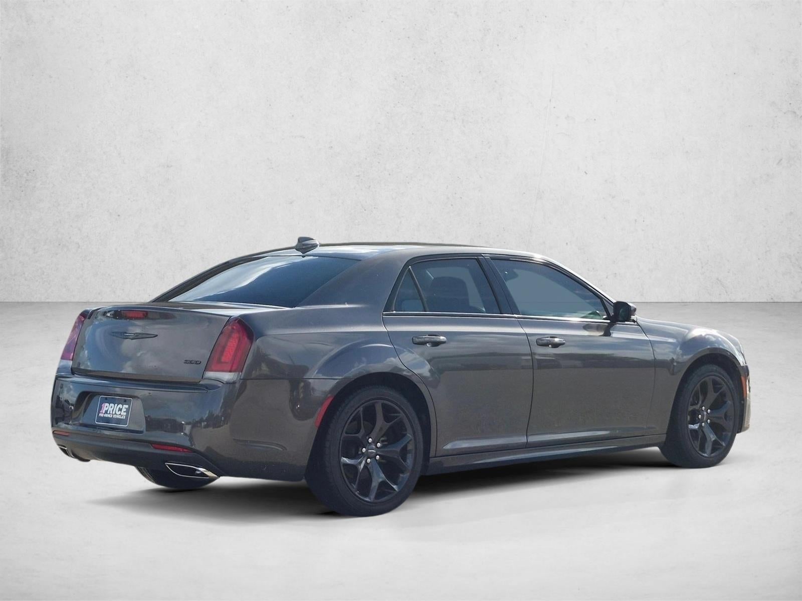 2021 Chrysler 300 Touring L RWD