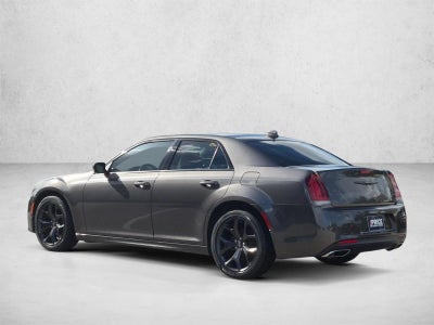 2021 Chrysler 300 Touring L RWD