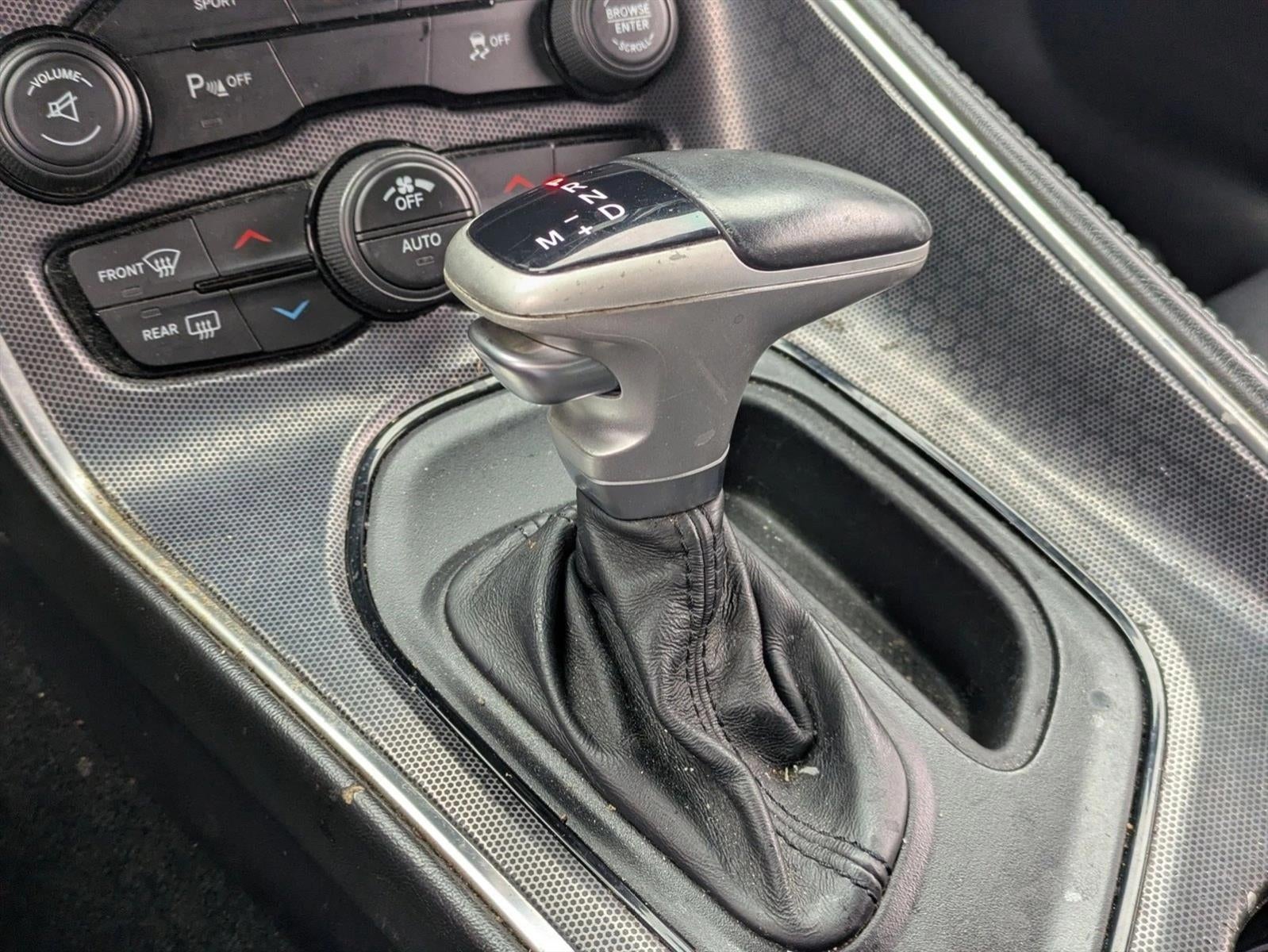 2016 Dodge Challenger 2dr Cpe SXT Plus