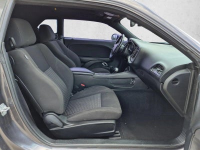 2019 Dodge Challenger SXT RWD