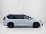 2022 Chrysler Pacifica Touring L FWD