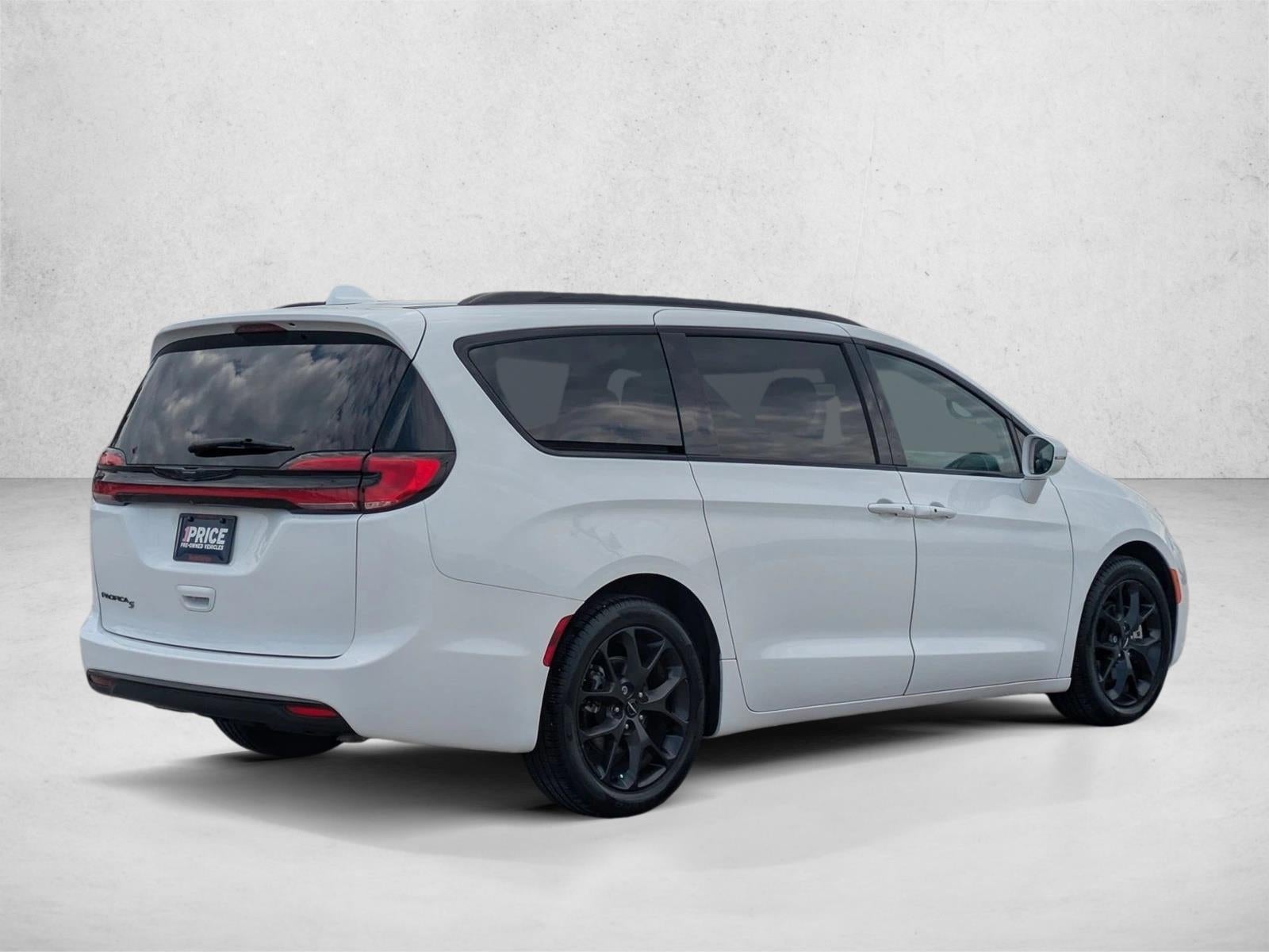2022 Chrysler Pacifica Touring L FWD
