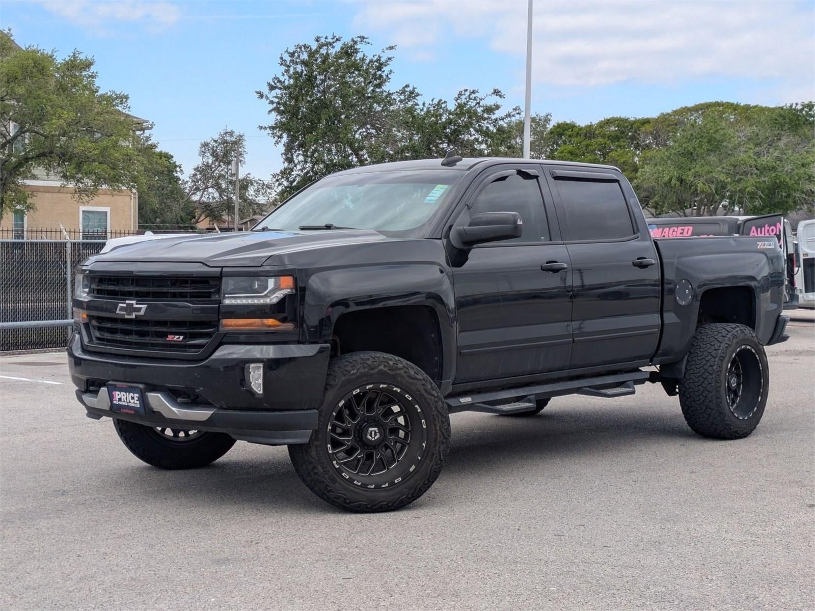 2017 Chevrolet Silverado 1500 Crew Cab Short Box 4-Wheel Drive LT Z71