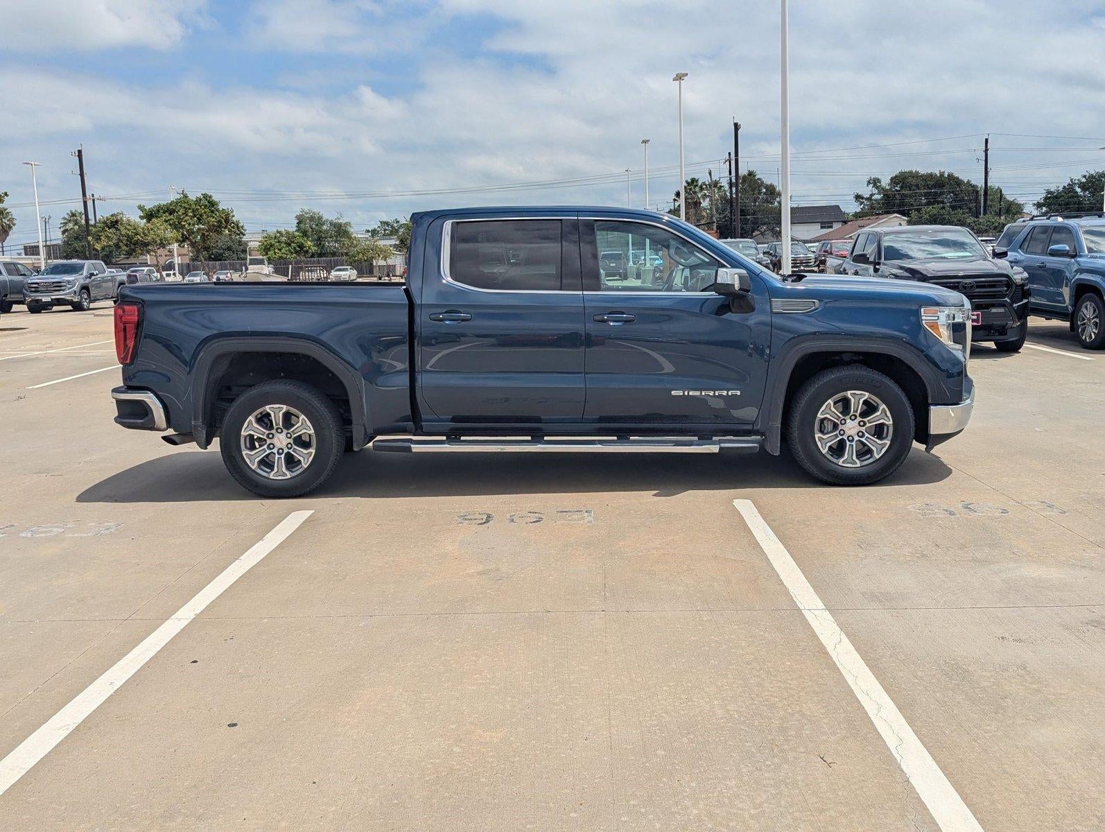 2020 GMC Sierra 1500 Crew Cab Short Box 2-Wheel Drive SLE