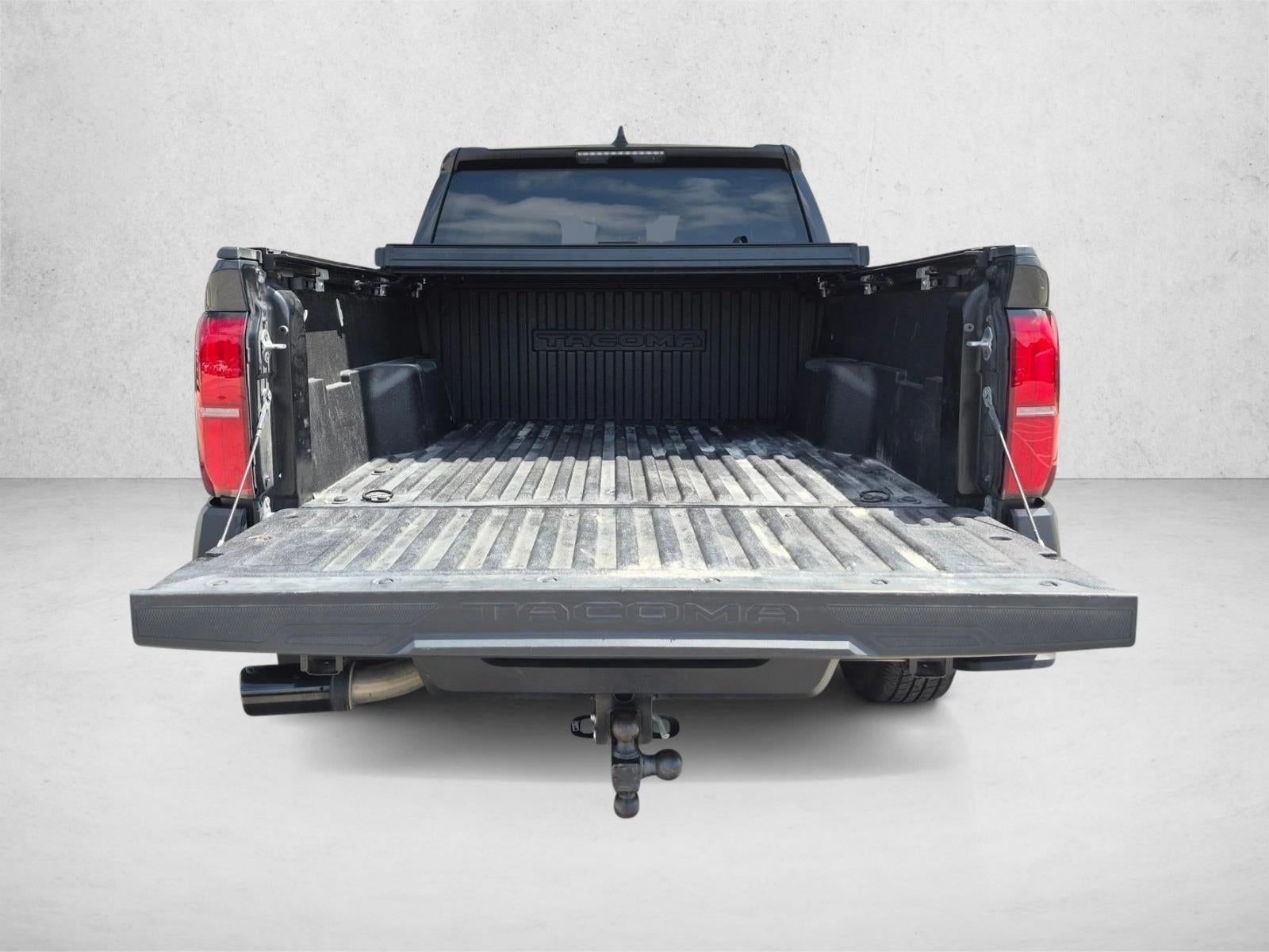2024 Toyota Tacoma 2WD 2WD SR Double Cab 5' Bed AT (Natl)