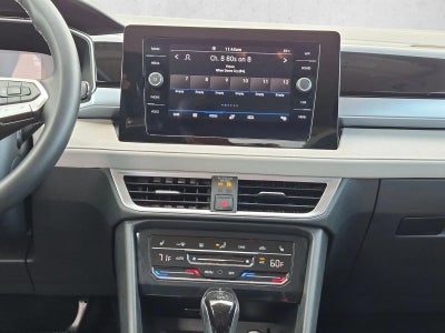 2025 Volkswagen Taos SE FWD