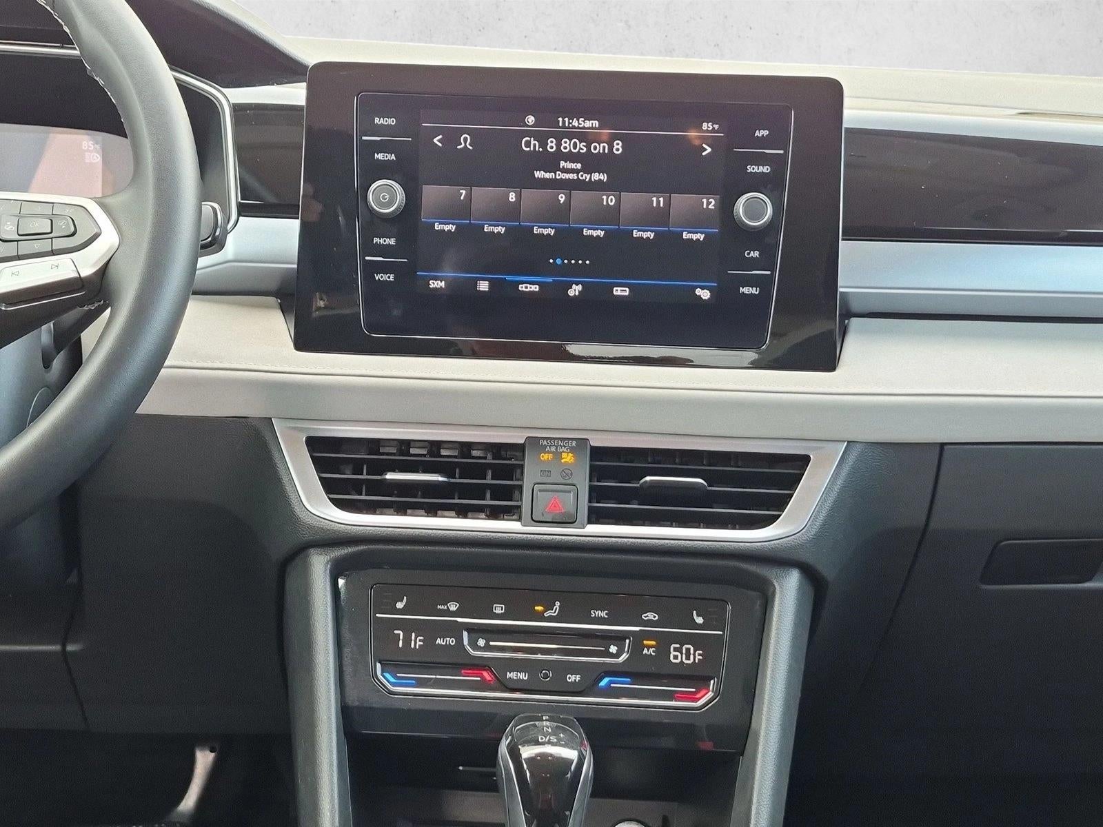 2025 Volkswagen Taos SE FWD
