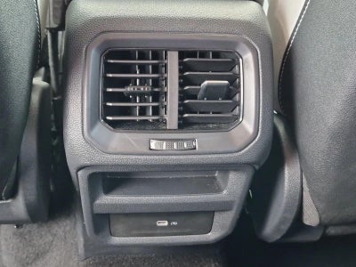 2025 Volkswagen Taos SE FWD