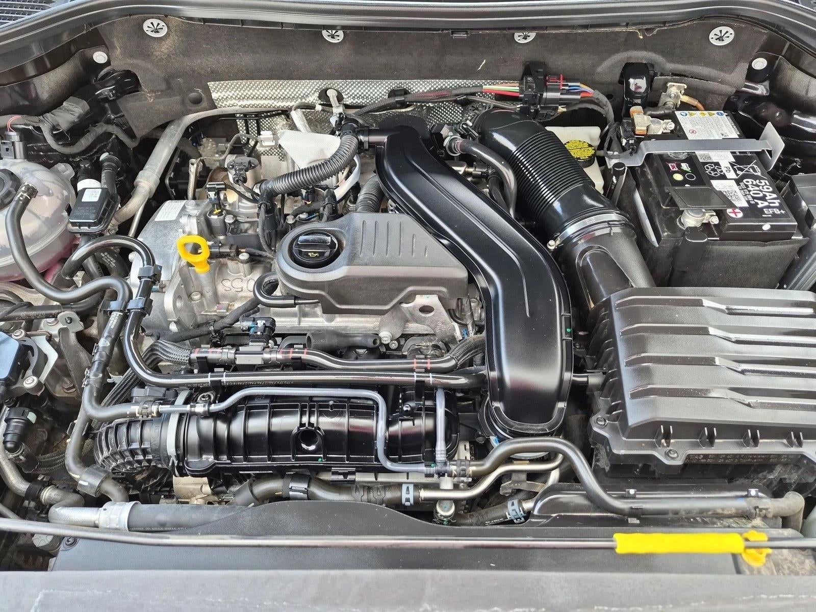 2025 Volkswagen Taos SE FWD