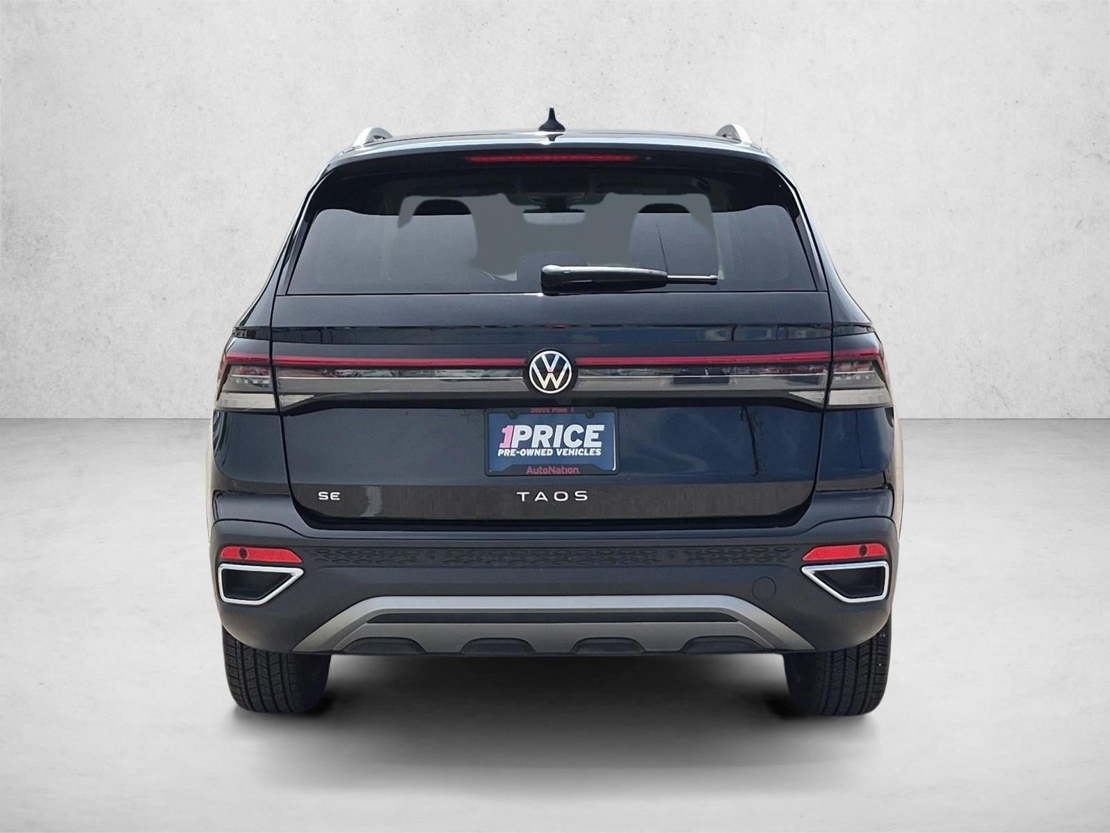 2025 Volkswagen Taos SE FWD