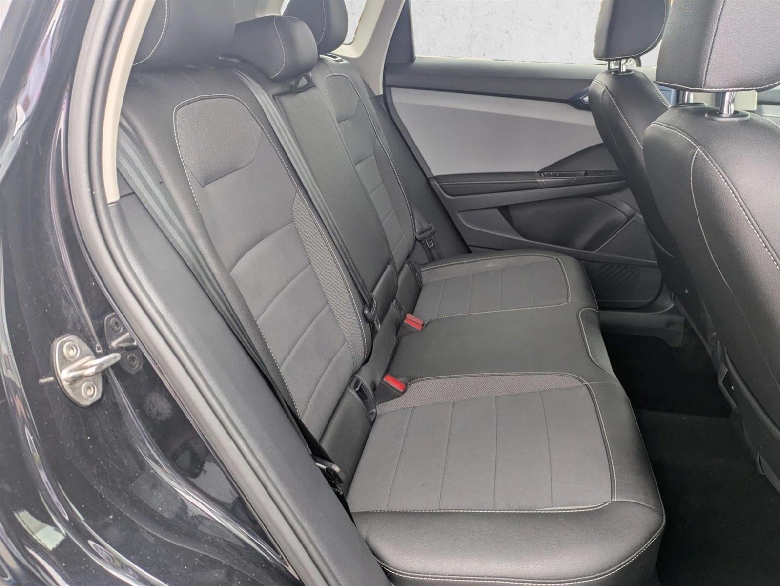 2024 Volkswagen Taos SE FWD