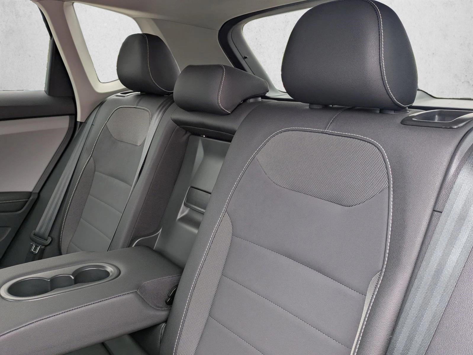 2024 Volkswagen Taos SE FWD