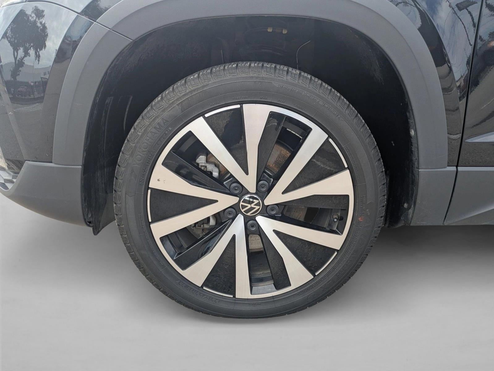 2024 Volkswagen Taos SE FWD