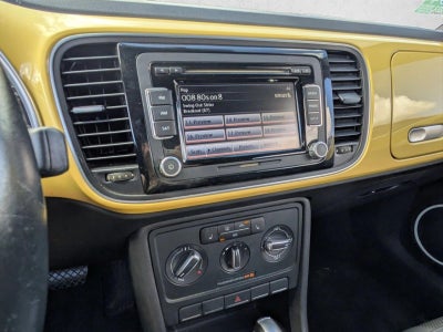 2013 Volkswagen Beetle Convertible 2dr Auto 2.5L