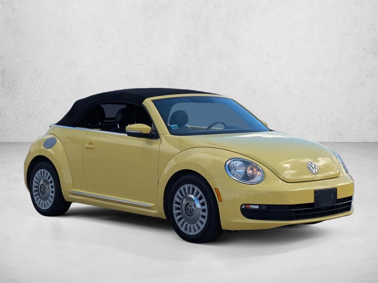 2013 Volkswagen Beetle Convertible 2dr Auto 2.5L