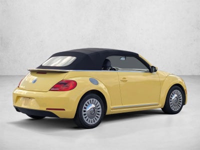 2013 Volkswagen Beetle Convertible 2dr Auto 2.5L