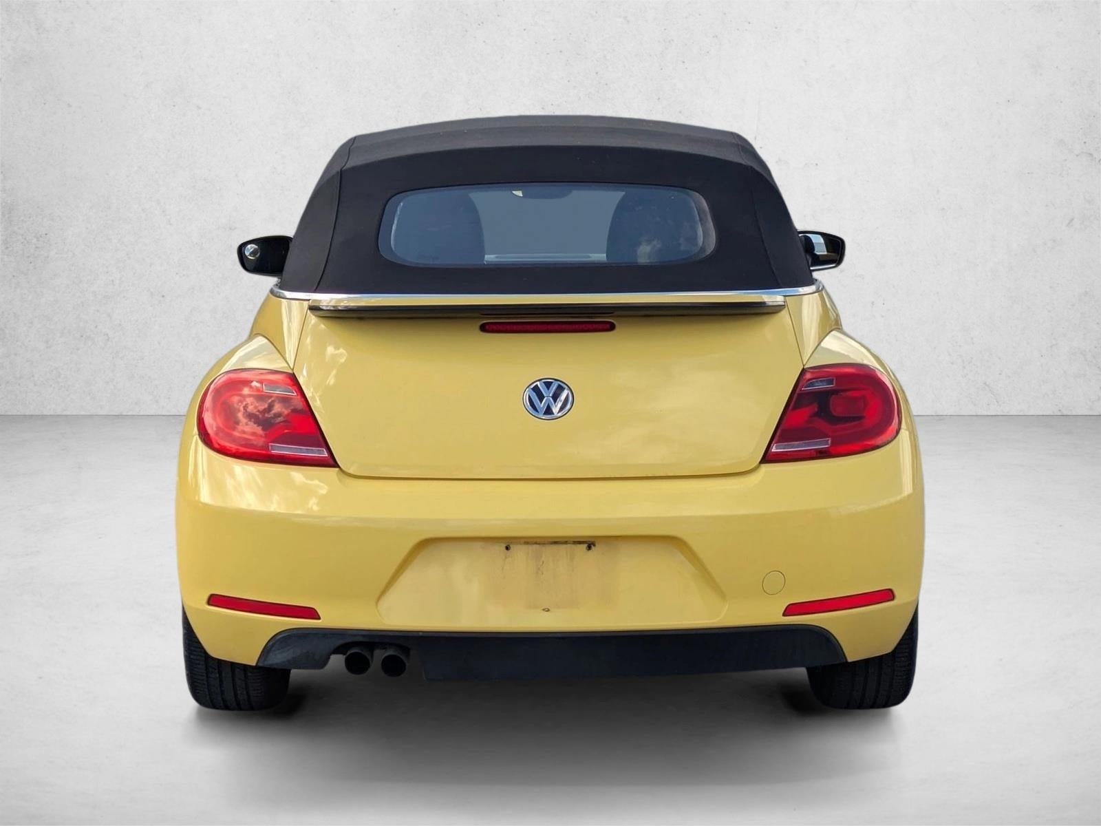 2013 Volkswagen Beetle Convertible 2dr Auto 2.5L