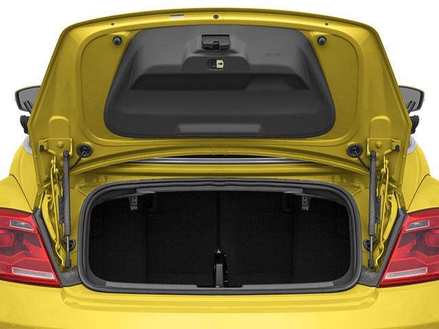 2013 Volkswagen Beetle Convertible 2dr Auto 2.5L