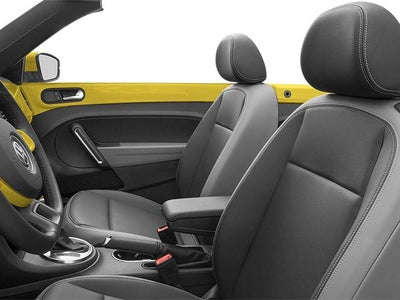 2013 Volkswagen Beetle Convertible 2dr Auto 2.5L