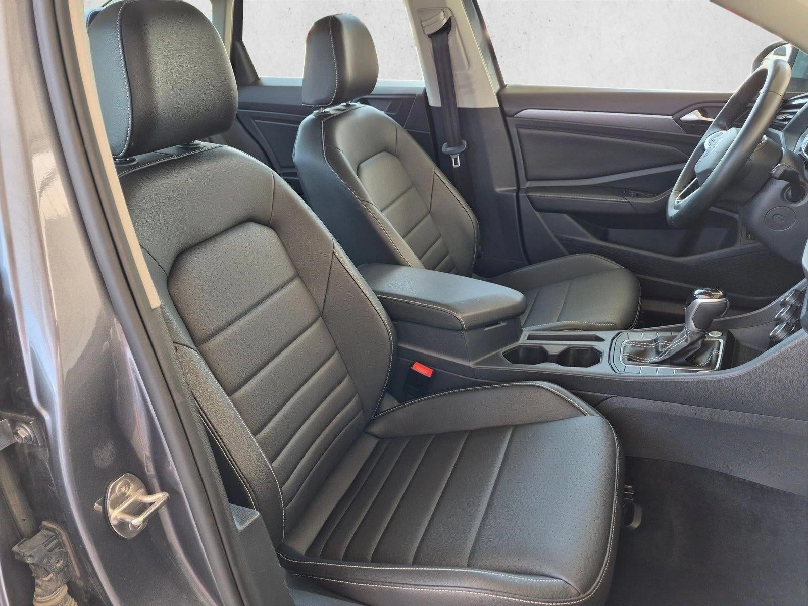 2024 Volkswagen Jetta SE Auto