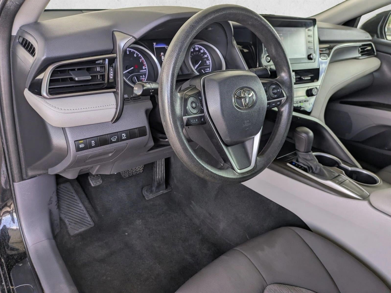 2022 Toyota Camry LE Auto (SE)