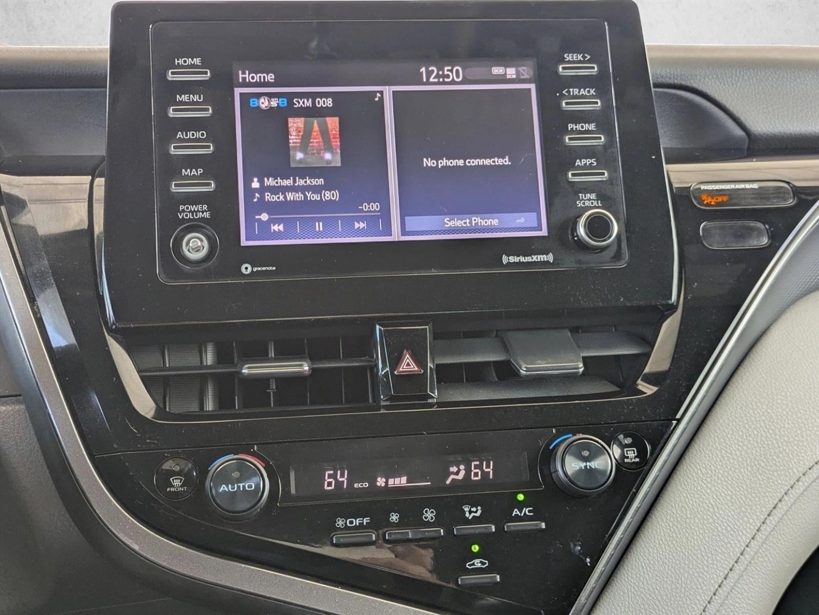 2022 Toyota Camry LE Auto (SE)