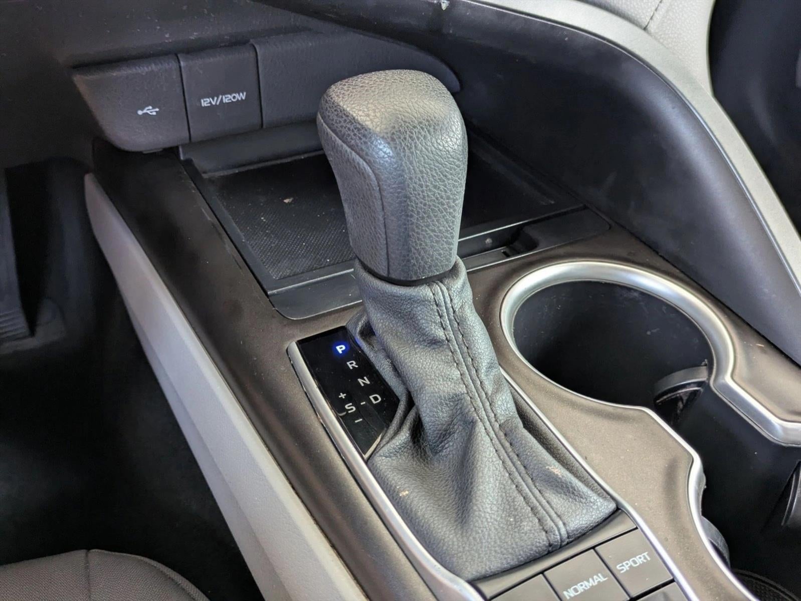 2022 Toyota Camry LE Auto (SE)