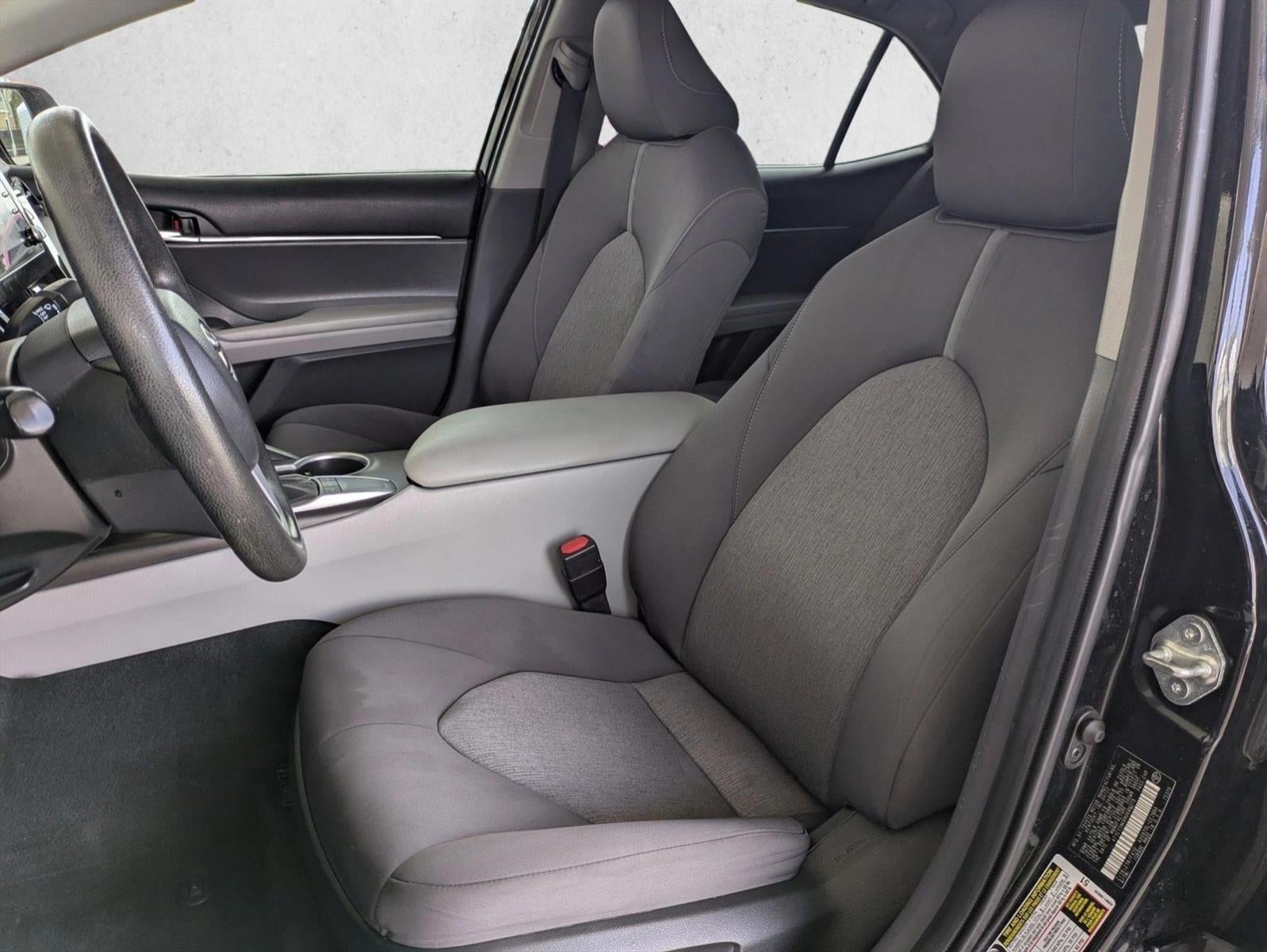 2022 Toyota Camry LE Auto (SE)