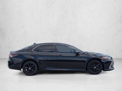 2022 Toyota Camry LE Auto (SE)