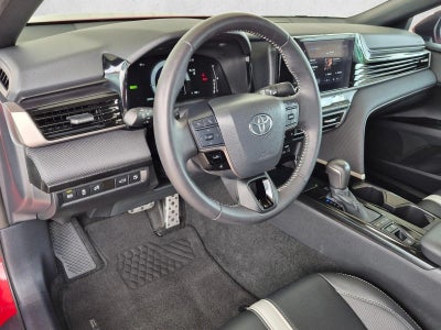 2025 Toyota Camry SE (Natl)