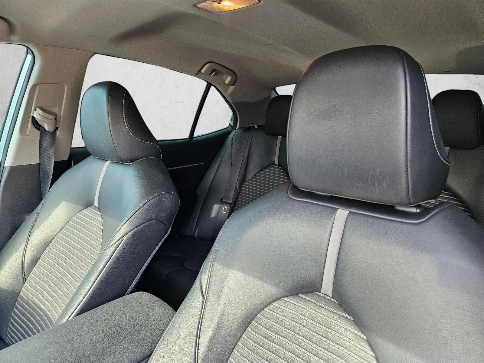 2020 Toyota Camry SE Nightshade Auto (Natl)