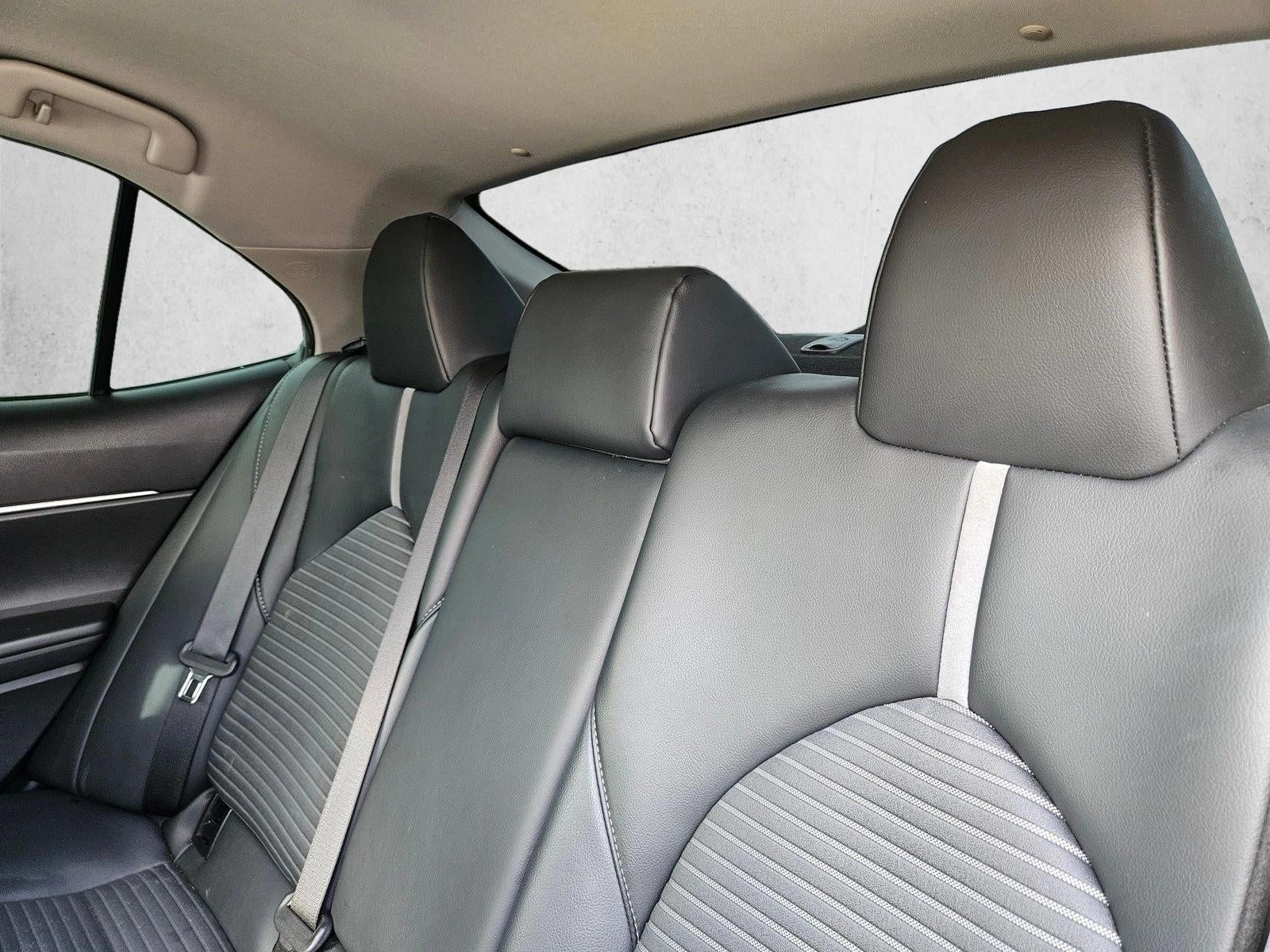 2020 Toyota Camry SE Nightshade Auto (Natl)