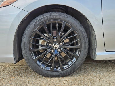 2020 Toyota Camry SE Nightshade Auto (Natl)
