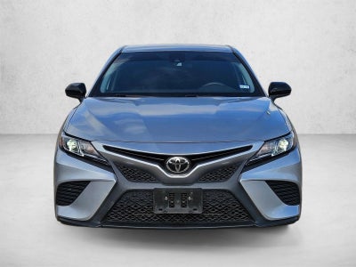 2020 Toyota Camry SE Nightshade Auto (Natl)