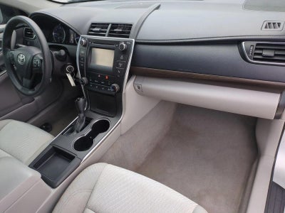 2016 Toyota Camry 4dr Sdn I4 Auto LE (SE)