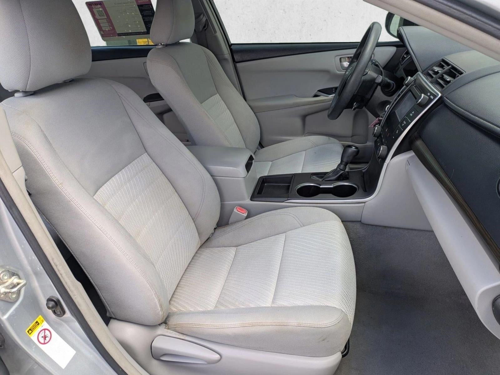 2016 Toyota Camry 4dr Sdn I4 Auto LE (SE)