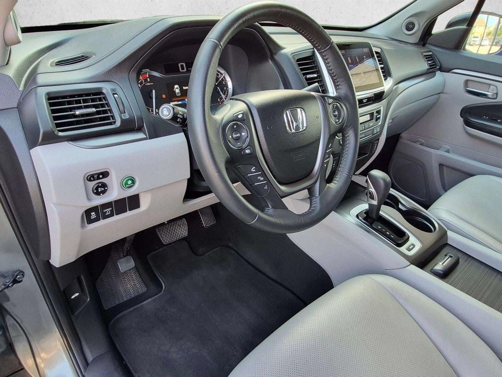 2017 Honda Ridgeline RTL-T 4x2 Crew Cab 5.3' Bed