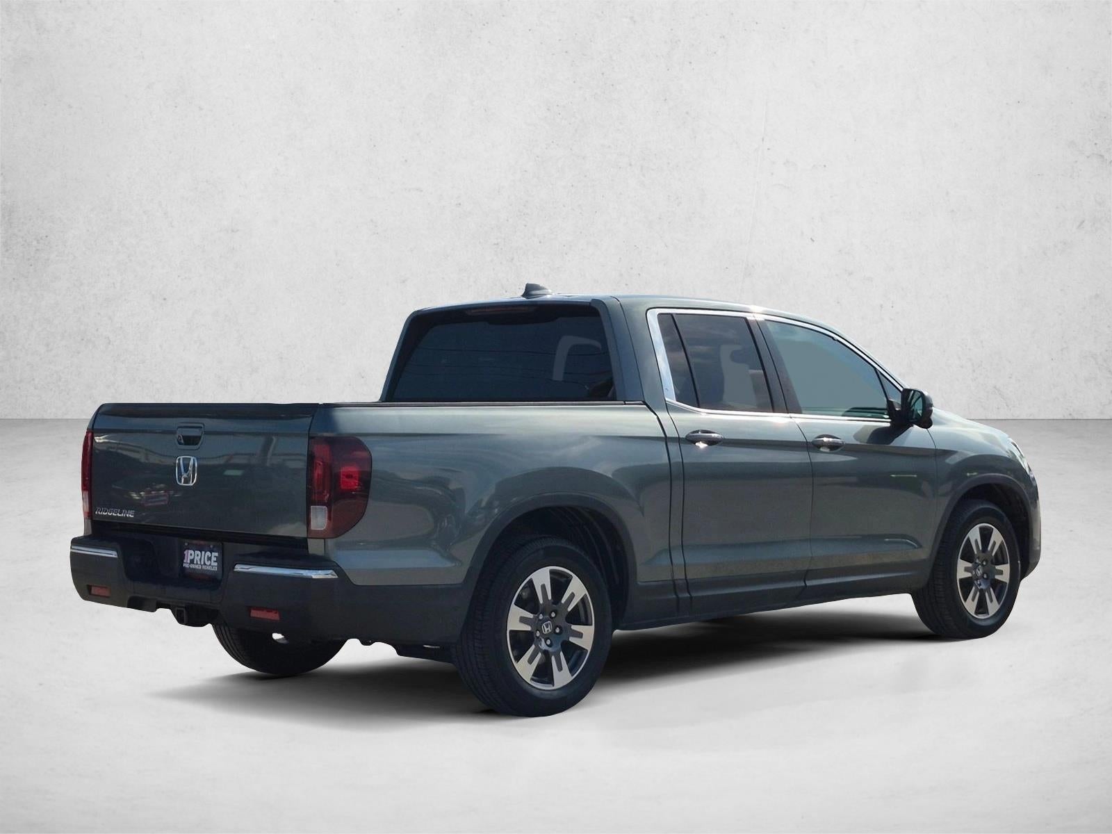 2017 Honda Ridgeline RTL-T 4x2 Crew Cab 5.3' Bed