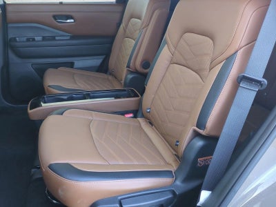 2024 Nissan Pathfinder Platinum 2WD