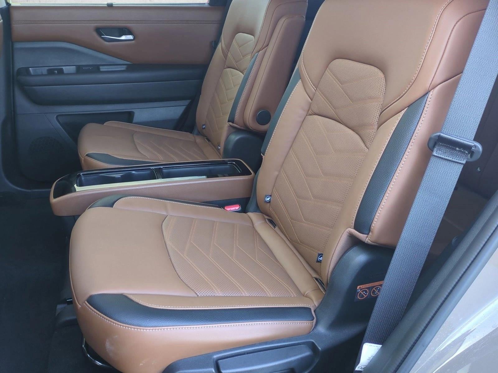 2024 Nissan Pathfinder Platinum 2WD