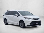 2021 Toyota Sienna LE FWD 8-Passenger (Natl)