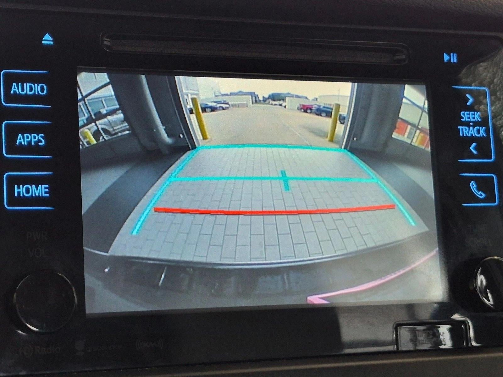 2017 Toyota Sienna XLE FWD 8-Passenger (Natl)